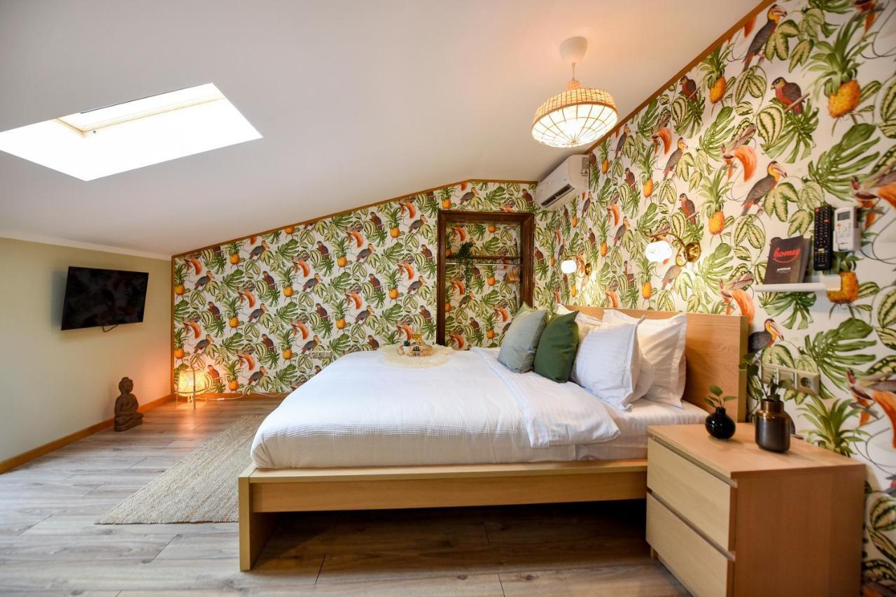 Plants Attic Studio - Best Location - Old Town Bukares Bagian luar foto